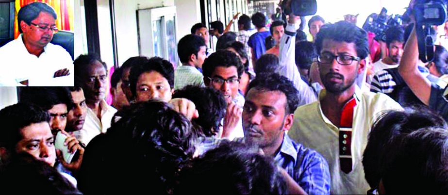 DU Theatre Dept Chairman Saiful Islam was besieged at his office room by a group of students on Monday for his alleged sexual abuse of a girl student of the University.