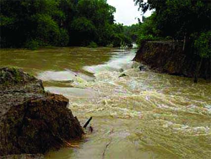 About 15 thousand houses of 5 villages were inundated as embankment of Muhuri River between Fulgazi-Parashuram UZs of Feni dist collapsed for the second time due to pressure of hilly waters on Wednesday.