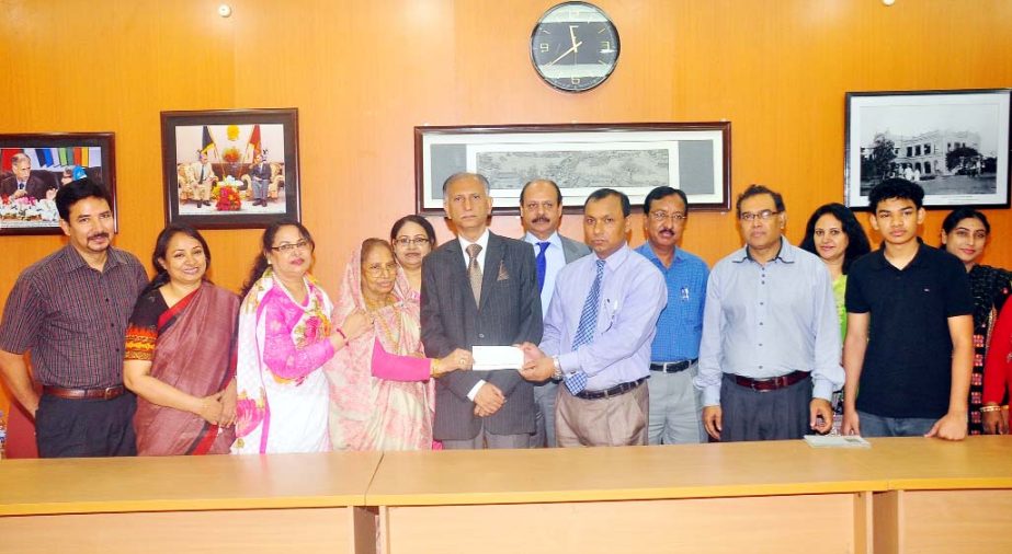 A trust fund titled 'Mirza Mohammad Abdullah and Begum Badrunnesa Trust Fund' has been set up at the Institute of Disaster Management and Vulnerability Studies of Dhaka University (DU). In order to set up this fund late Mirza Mohammad Abdullah's wife