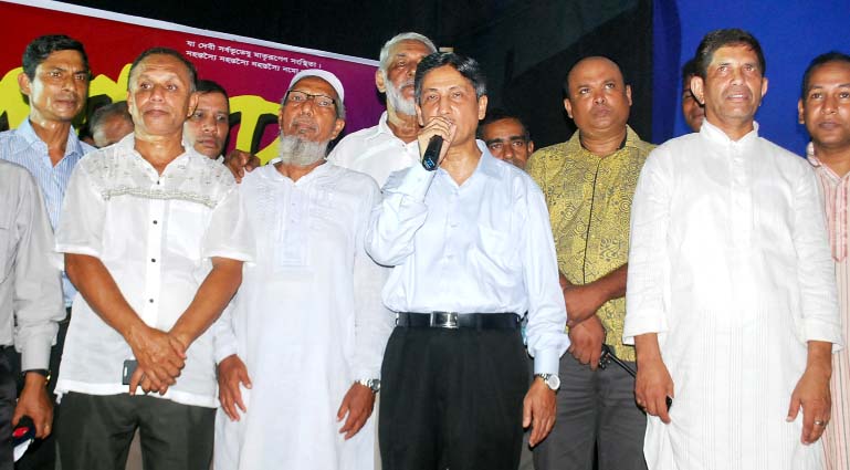 CDA Chairman Abdus Salam visited different Puja mondaps in Chittagomg city yesterday.