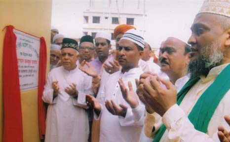 CCC Mayor M Monzoor Alam inaugurating Mosjid-e-bibi ayesha and graveyard at South Kartuly in Chittagong recently.