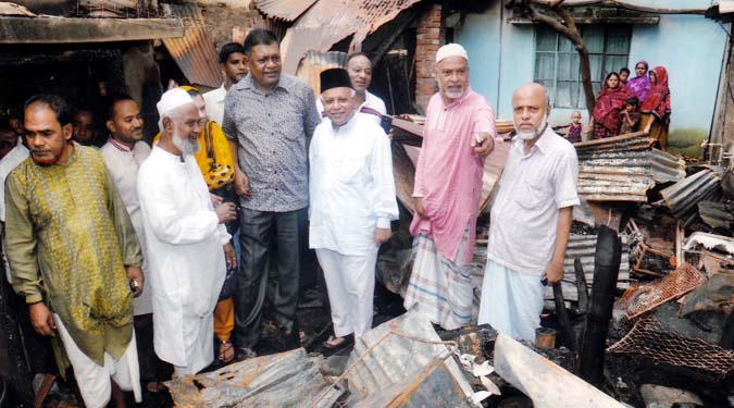CCC Mayor M Monzoor Alam visited a fire affected family at Saraipara in Chittagong yesterday.