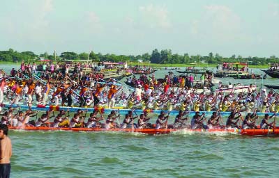 NARSINGDI: A traditional boat race was held at Meghan river organised by Sher-e-Bangla Club, Narsingdi on Saturday afternoon.