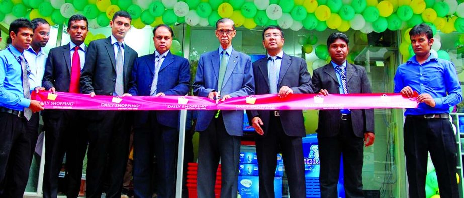 Lt Col Mahtabuddin Ahmed (Retd), Chairman of PRAN-RFL Group, inaugurates two outlets of 'Daily Shopping' on Monday at Banasree and Basabo in the city. Director Ilias Mridha and Khan Saleh Mahmood, chief of business and trade marketing of PRAN were prese