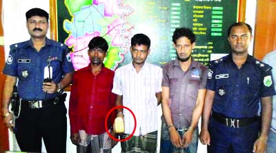 DUPCHANCHIA(Bogra): Law enforcers arrested fake gold businessmen from Dupchanchia Upazila recently.