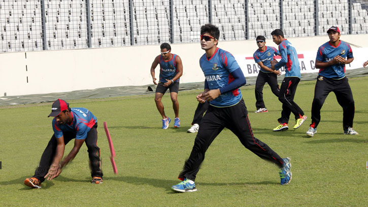 Members of Bangladesh National Cricket team during their practice session at the Sher-e-Bangla National Cricket Stadium in Mirpur on Wednesday ahead the first Test against Sri Lanka which starts from October 25 at the same venue.