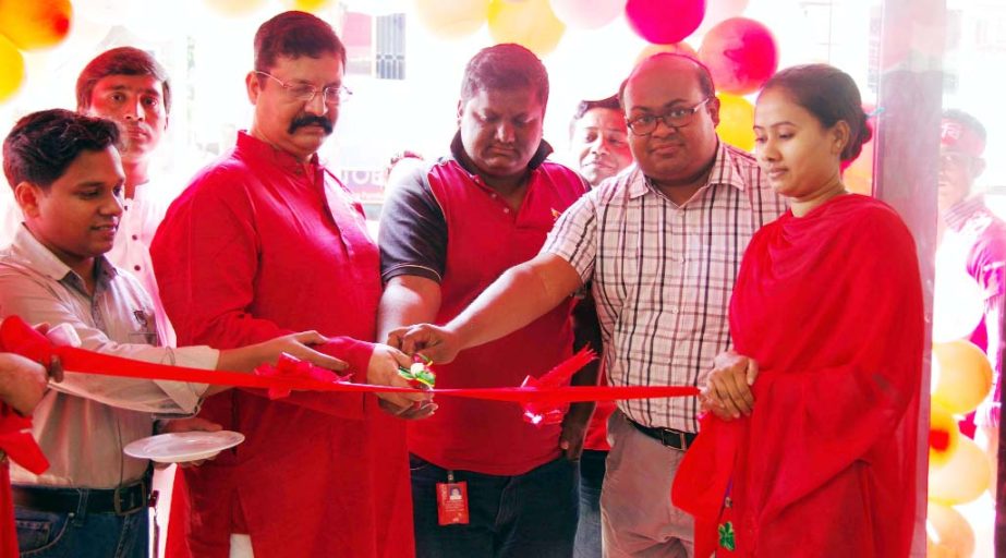 Robi opened customer experience center in Cox'sBazar yesterday.