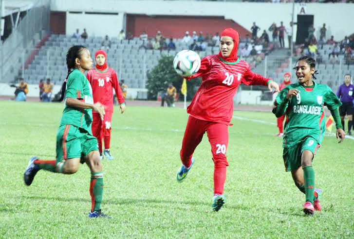 A moment of the match of the AFC Under-16 Women's Championship Qualifiers between Iran Under-16 National Women's Football team and Bangladesh Under-16 National Women's Football team at the Bangabandhu National Stadium on Thursday.