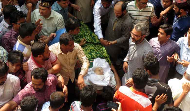 Ghulam Azam`s body at his Moghbazar residence