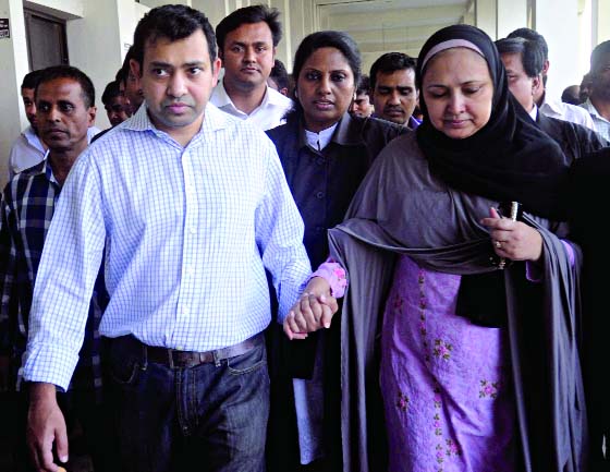 War crimes convict Salauddin Quader Chowdhury's wife Farhat Quader Chowdhury and his son (left) were granted bail on Thursday after they surrender to Cyber Tribunal Bangladesh in a case filed over leaking the draft of verdict on war crimes trial.