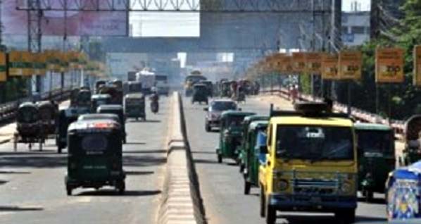 A view of Tigerpass crossing during yesterday's hartal hour in the city.