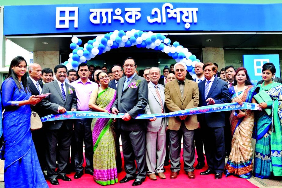 A Rouf Chowdhury, Chairman of Bank Asia inaugurating 'Bank Asia Bhaban', regional head office of the bank at Agrabad in Chittagong on Saturday.