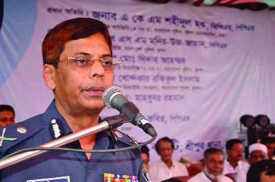 MAGURA: AKM Shahidul Haq, Additional IG, Bangladesh Police speaking at a meeting of community policing at Sreepur Upazila on Saturday.