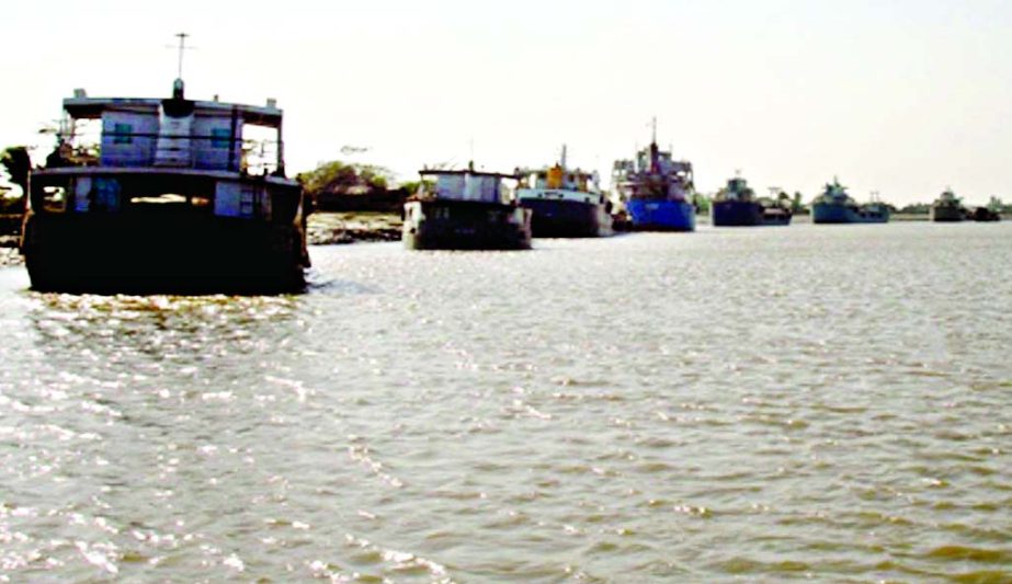 Vessels remained anchored near Karnaphuli river bank for second day on Sunday as the Navigation workers continued their indefinite period of strike.