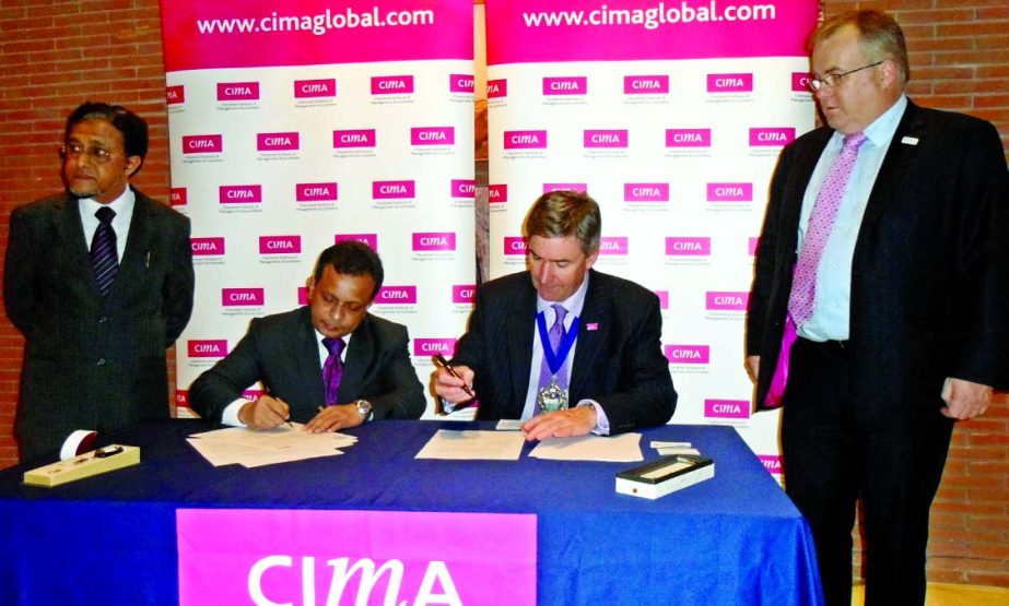 Mohammed Salim, FCMA, President of the Institute of Cost and Management Accountants of Bangladesh and Keith Luck, President of Chartered Institute of Management Accountants, UK sign a Memorandum of Understanding to strengthen ICMAB's course curriculum sy