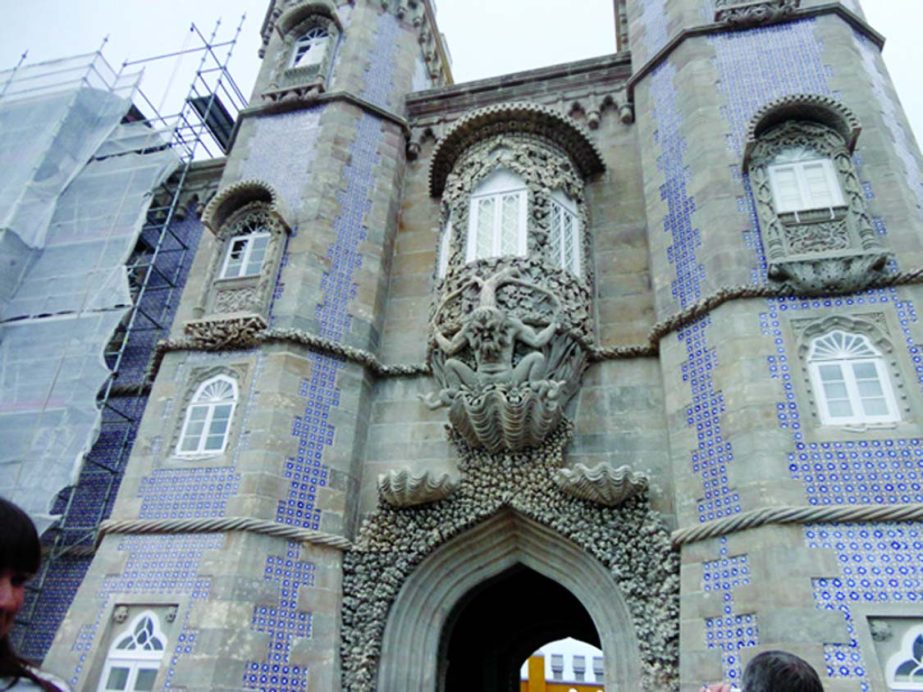 Lisbonâ€™s famous, Jeronimos Monasteryâ€™s Gothic architecture