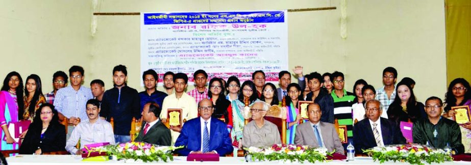 Noted lawyer Barrister Rafiqul Huq and President of the Supreme Court Bar Association Khondkar Mahbub Hossain along with other distinguished guests pose for photograph with the award winners who received GPA-5 in SSC and HSC examinations-2014 at a recepti