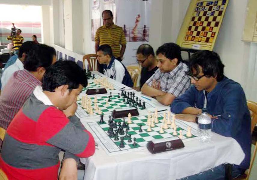 A scene from the 5th round games of the Walton Home Appliance Premier Division Chess League at the Media Centre of Bangladesh Olympic Association Bhaban on Sunday.