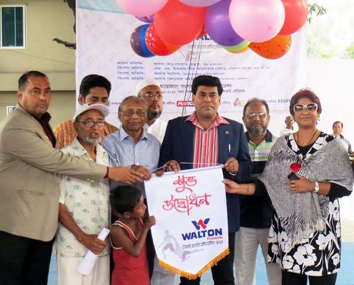 Renowned freedom fighter Mohammad Golam Quddus opening the Tokai Kabaddi Tournament by releasing balloons at Palton Kabaddi Stadium on Sunday. Additional Director of R B Group Iqbal Bin Anwar Dawn was also present on the occasion as the special guest amo