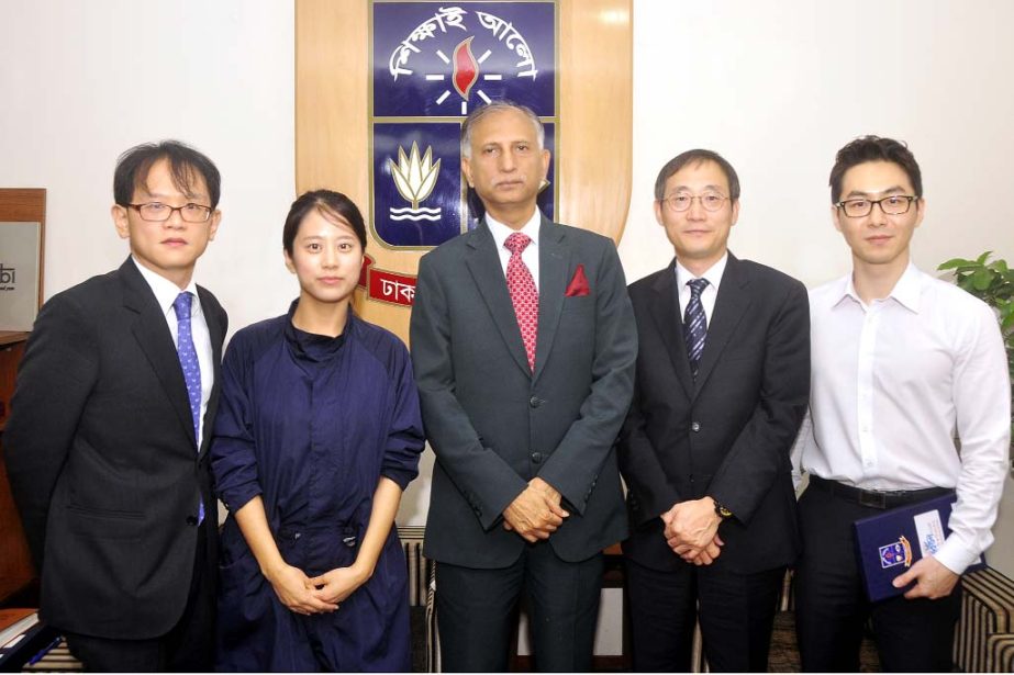 A four-member team led by Dr HUH IN, Research Fellow of the Korea Institute of Intellectual Property, Korea called on Dhaka University Vice-Chancellor Prof Dr AAMS Arefin Siddique on Wednesday at the latter's office of the university.