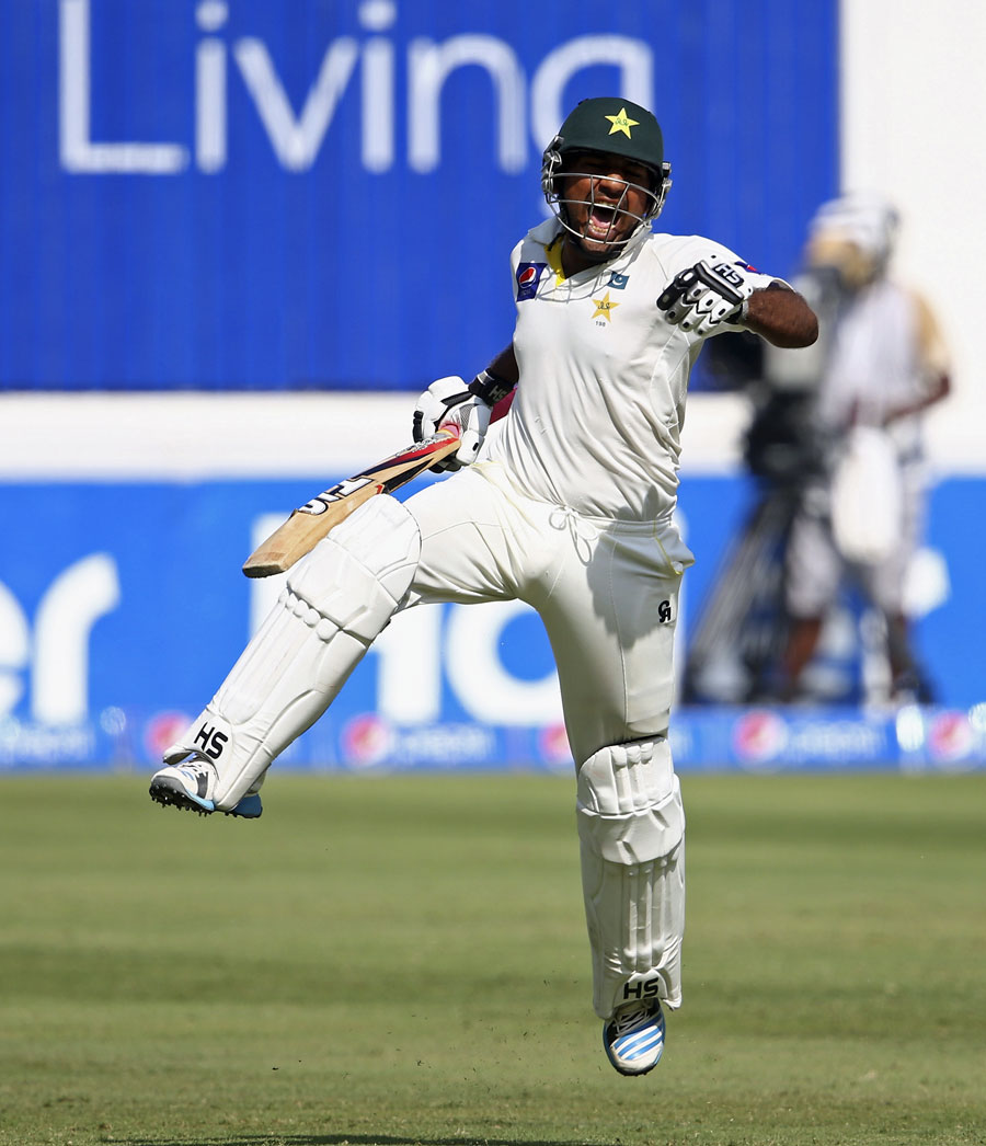 Sarfraz Ahmed exults after scoring his third Test century of the year on 4th day of 2nd Test between Pakistan and New Zealand at Dubai on Thursday.
