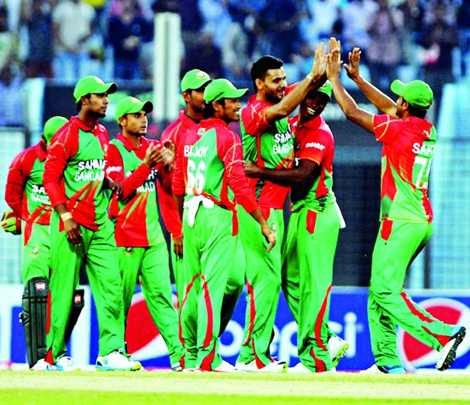 Mashrafe Bin Mortaza broke the opening stand during the 2nd ODI between Bangladesh and Zimbabwe at the Zahur Ahmed Chowdhury Stadium in Chittagong on Sunday.