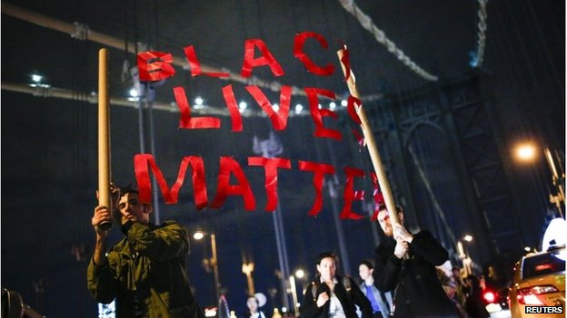 Protesters in New York briefly shut down the Brooklyn Bridge