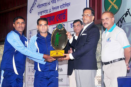 Vice-Chancellor of BUP Major General Sheikh Mamun Khaled handing over the trophy to 66th Infantry Division, which emerged champions of the Bangladesh Army Shooting Competition. The prize-giving ceremony was held at the Multipurpose Hall of Army School of