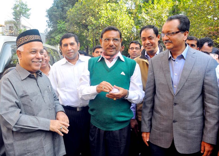 CCC Mayor Monzoor Alam, Didarul Alam MP and Chittagong South AL President Moslem Uddin seen with Minister for Road Transports and Bridges Obaidul Quader MP during his visit on Friday.