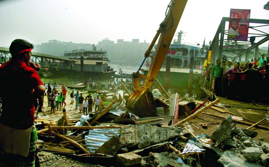 BIWTA, DCC and DMP in a joint drive on Monday evicted illegal establishments on the banks of Buriganga River following HC order.