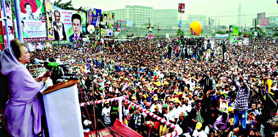BNP Chairperson Begum Khaleda Zia addressing the huge meeting organised by 20-party alliance at Balurmath in Kanchpur of Narayanganj on Saturday.