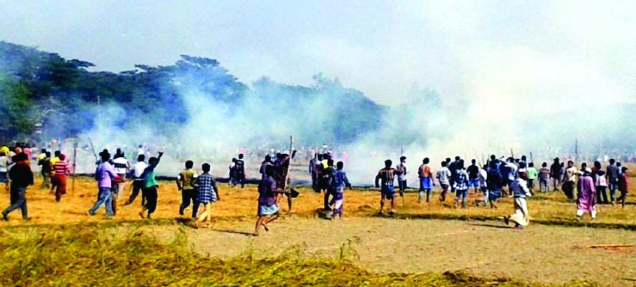 Triangular clashes: People of three villages locked in clashes over a trifling matter at Sarail Upazila of B'baria on Sunday. About 100 persons including 10 policemen were injured in the clash.