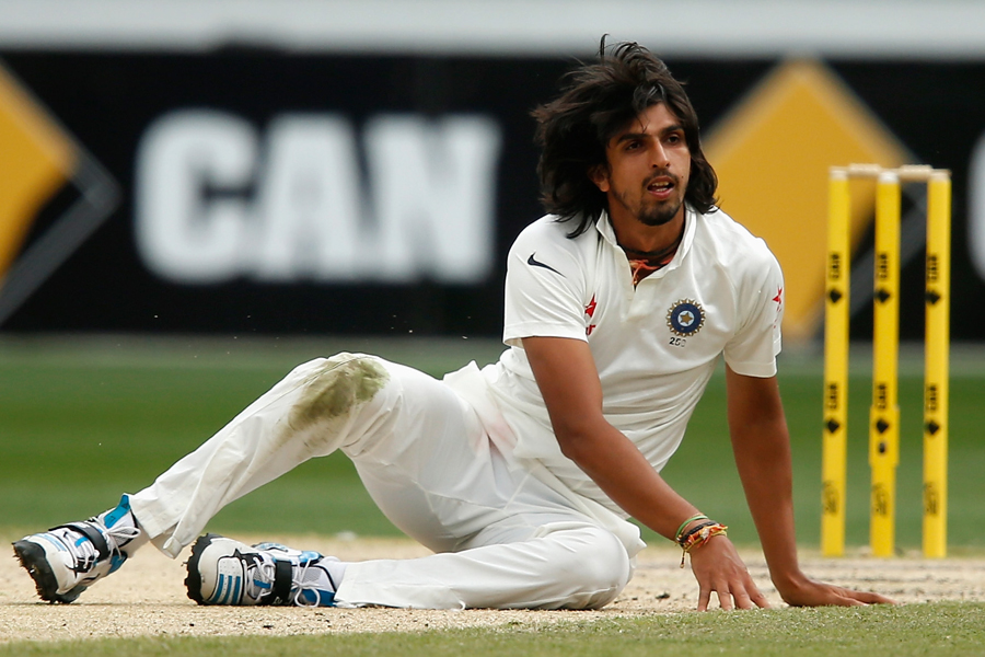 Ishant Sharma loses his footing after delivering the ball on the 4th day of 3rd Test between Australia and India at Melbourne on Monday.