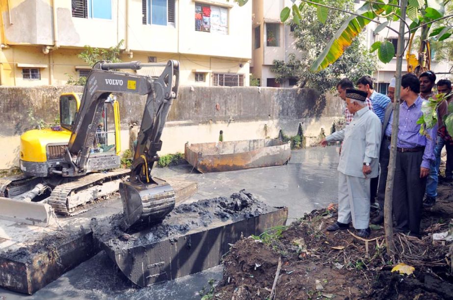 CCC Mayor M Monzoor Alam visiting dredging work of canals in the city yesterday.