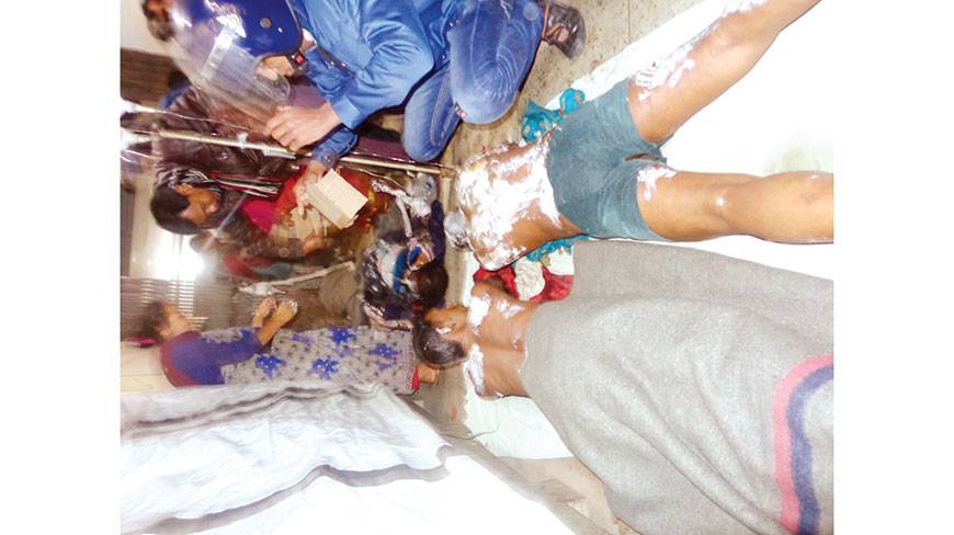Gaibandha arson attack victims being treated at a local hospital last night