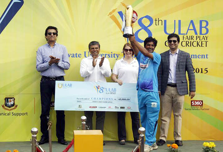 Captain of European University of Bangladesh Mainul Alam lifts the championship trophy of the 8th ULAB Fair Play Cup at the ULAB Play Cricket Ground, Mohammadpur in the city on Wednesday.