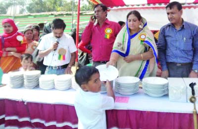 KISHOREGANJ: The prize-giving ceremony of annual sports competition of Tuberose Kindergarten School was held at local stadium on Thursday .