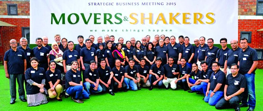 Farzana Chowdhury, Managing Director and Nasir A Choudhury, Advisor of Green Delta Insurance pose with the participants of a 2-day long workshop on 'Movers & Shakers' at a city hotel recently.