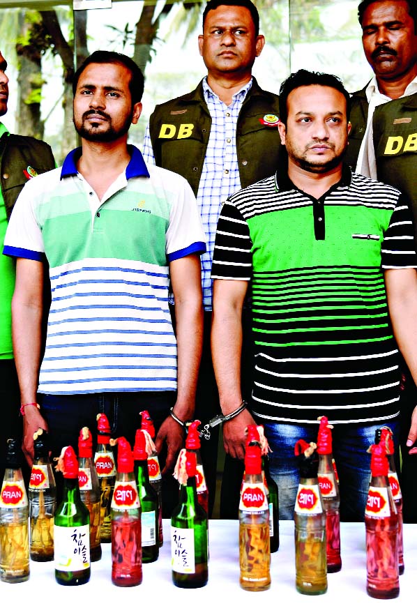 DB police arrested JU JCD President Zakir Hossain and a leader of its central committee from city's Kallyanpur area along with 20 bottles of petrol bomb on Thursday.
