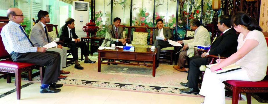 A 6-member business delegation of Bangladesh Indenting Agents' Association led by its President MS Siddiqui calls on Chinese Ambassador Ma Mingqiang at the latter's office recently. They discussed about the promotion of bilateral trade and commerce. Wan