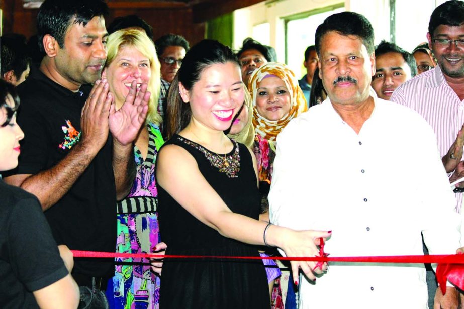 Nazimuddin Fakir Chand, Managing Director of Pink City, inaugurating the Fantasium Play Ground of 7000 sq feet having the modern facilities at Gulshan in the city on Saturday. Angela Morrow Fan, chairperson, Md Moslahuzzaman Hemel, Project Director and Ca