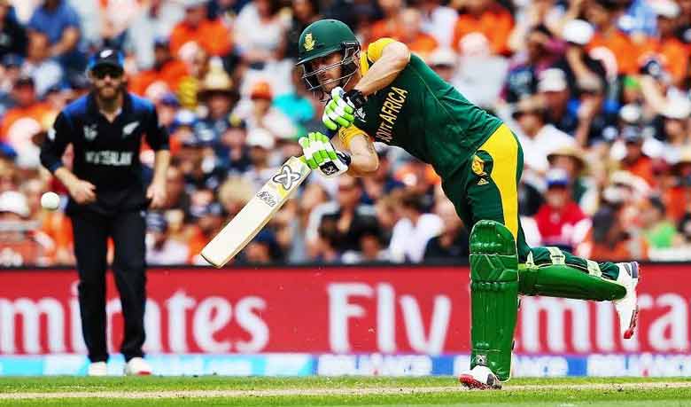 Faf du Plessis strokes the ball down the ground, New Zealand v South Africa, World Cup 2015, 1st Semi-Final, Auckland, March 24, 2015. Photo: espncricinfo
