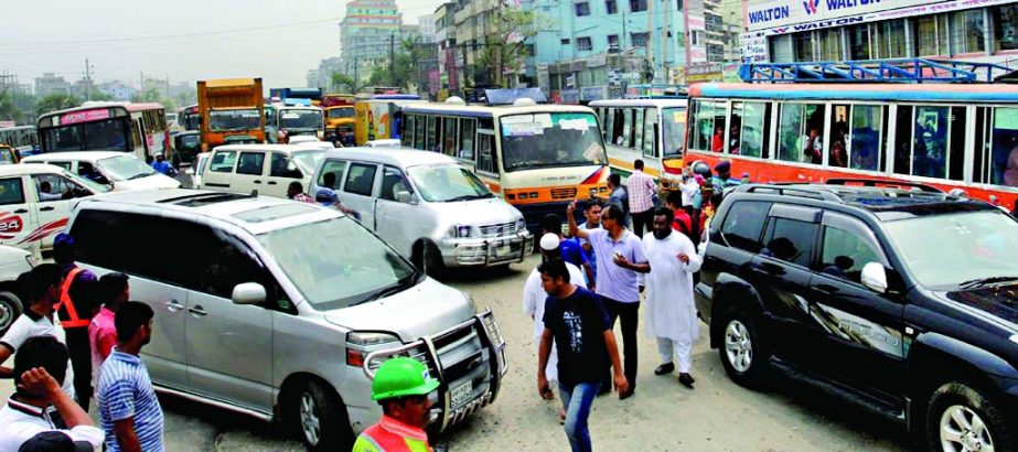 City experienced severe traffic jam on first day of 48-hr hartal, called by Jamaat-Shibir on Tuesday. This photo was taken from Jatrabari area.