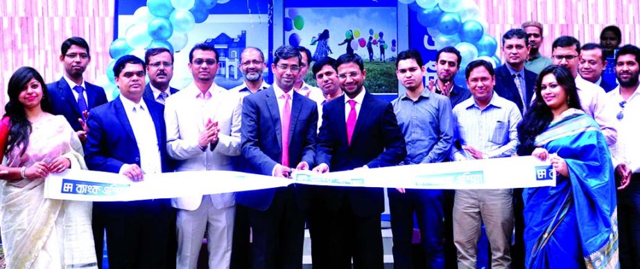 Md Arfan Ali, Deputy Managing Director of Bank Asia inaugurating ATM booth at Niketan in Gulshan on Tuesday.