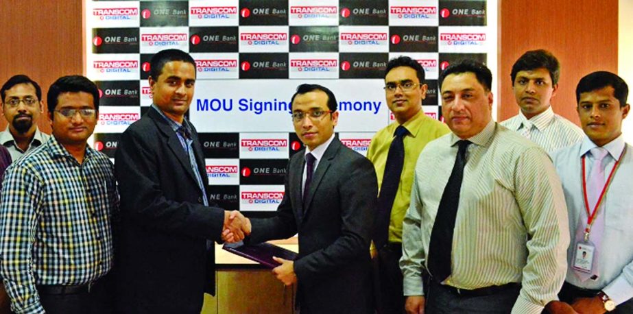 Gazi Yar Mohammed, Head of Retail Banking of ONE Bank Limited and Shib Pada Dey, Asst. General Manager, Finance & Accounts, Transcom Electronics Limited sign MoU recently. Under the deal credit cardholders of the bank can purchase home appliance, electron