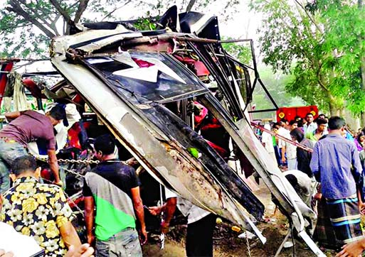 A passenger bus on Faripdpur-Barisal highway hit a roadside tree in Bhanga Upazila leaving 25 dead on the wee hours of Wednesday. Banglar Chokh