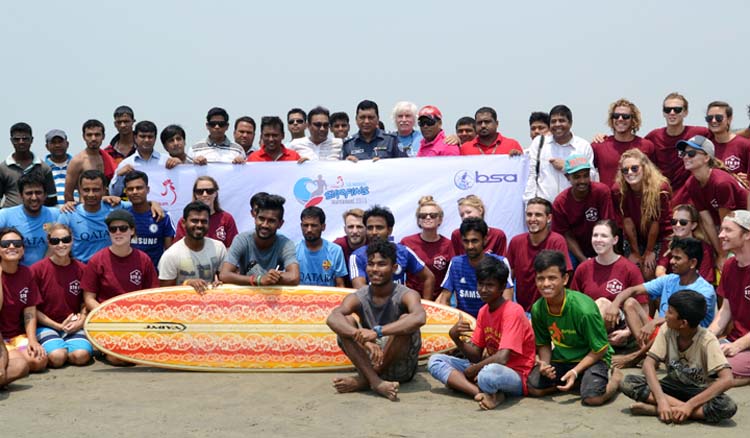 The trainees of the BRAC Chicken surfing coaching camp with the guest and the officials of Bangladesh Surfing Association at Cox's Bazar Sea Beach on Wednesday. The coaching camp is running to mark the upcoming BRAC Chicken First National Surfing Competi