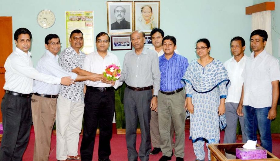 CUET VC Prof Dr Md Jahangir being greeted as he has completed his three years tenure as VC of the University on April 15 .
