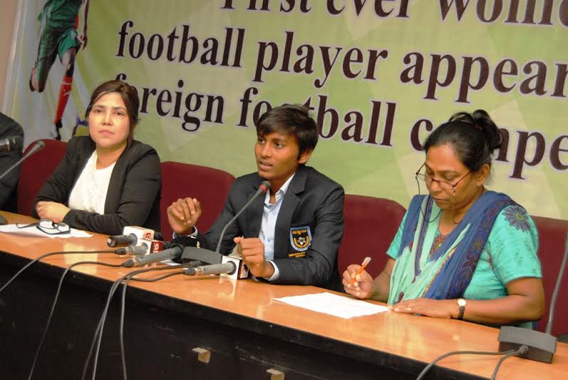 Sabina Khatun addressing a press conference at the conference room of Bangladesh Football Federation House on Saturday.