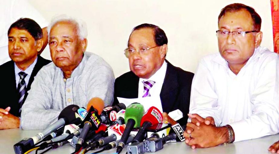 BNP's Standing Committee Member Barrister Moudud Ahmed addressing a press conference at party's Nayapaltan Office on Monday before a day of CC polls today (Tuesday).